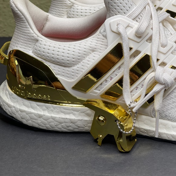 Adidas Ultraboost x Fortnite Victory Crown Men's Size 10 White Shoes Nby JQ0717 - Picture 2 of 13